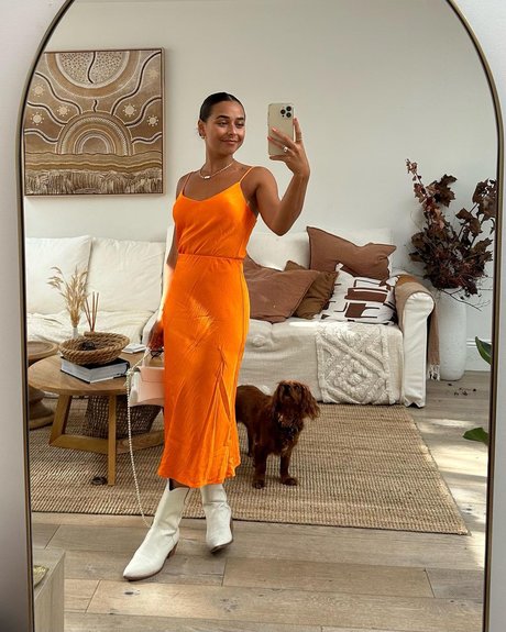 Brooke Blurton sexy star gallery