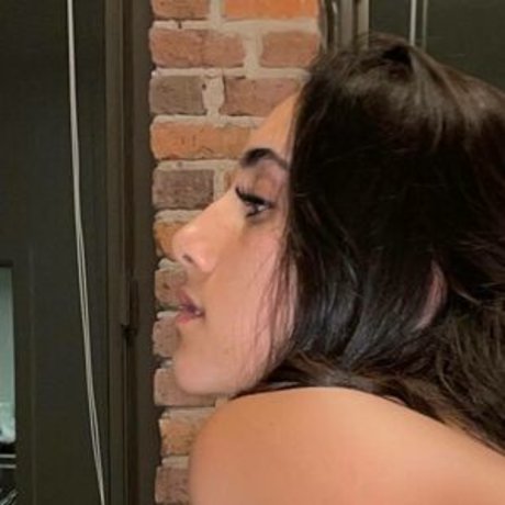 Julia Pozatto beautiful star picture