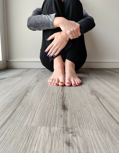 alicefrenchfeet model pornographic photos