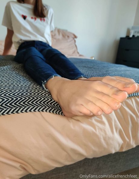 alicefrenchfeet exclusive actress photo