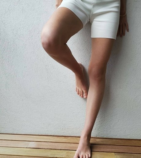 babe brunette onlyfans xxx pictures