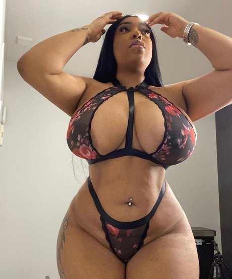 kinkykior pretty actress img