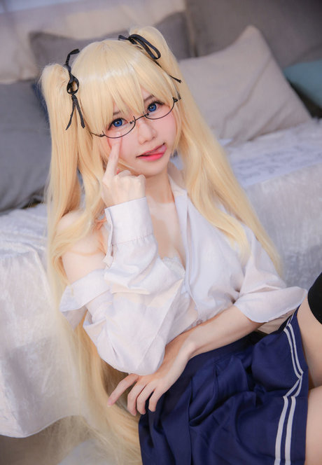 Iamdorasnow porn actress gallery