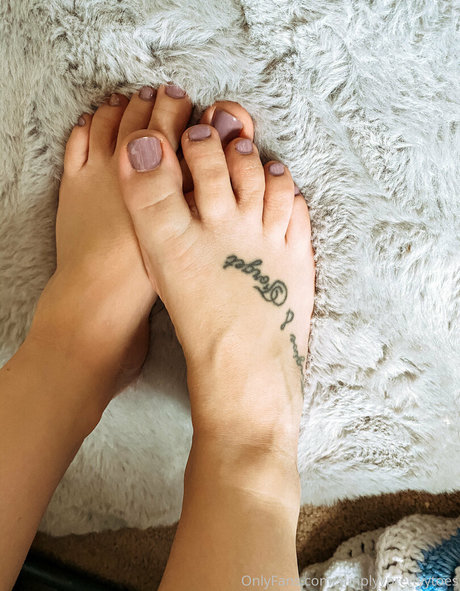 simplyyprettyytoes sex pornstar image