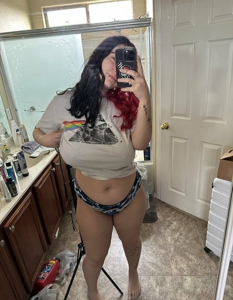 Goddess Ray nude actress pics