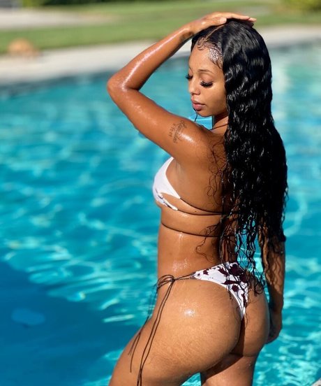 royalty24kt pornstar photo