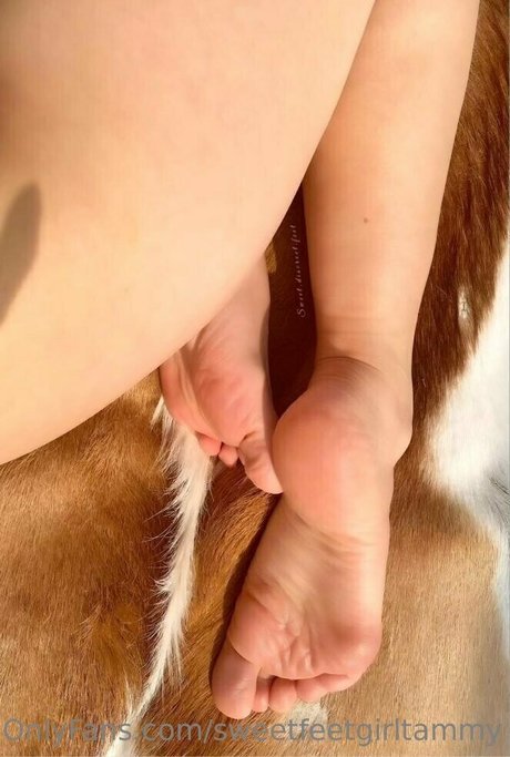 sweetfeetgirltammy model pic