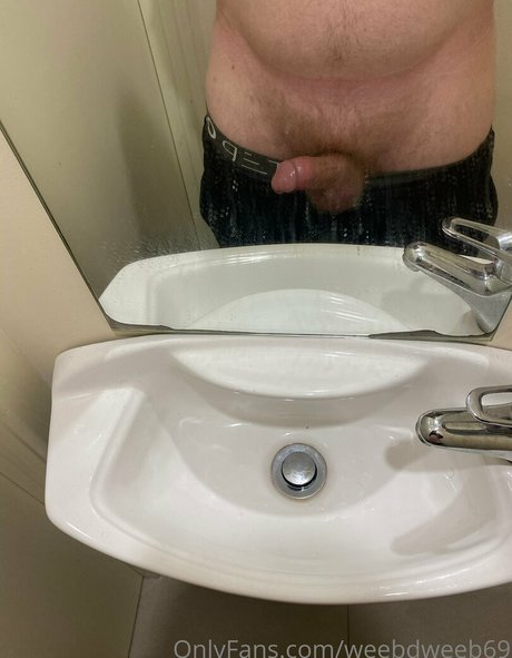 weebdweeb69 model free images