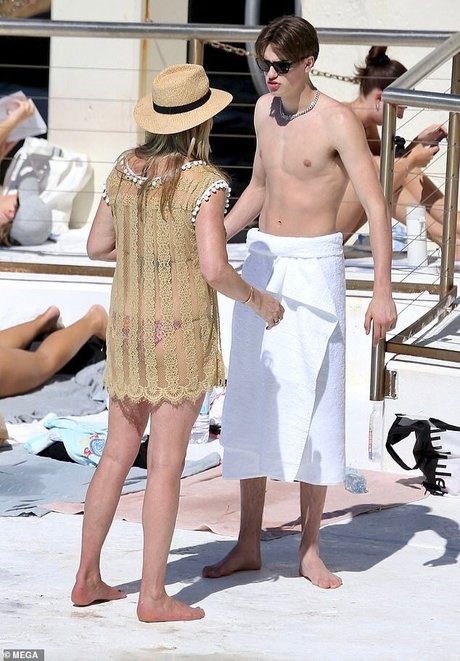 petite asian onlyfans beautiful naked pictures