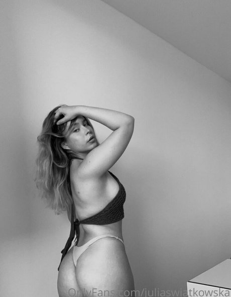 juliaswiatkowska art pornstar photo