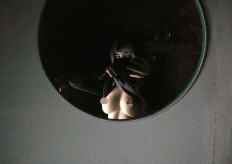 Akuma Desu Ka pretty model pics