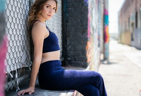 Alyson Stoner art actress pics