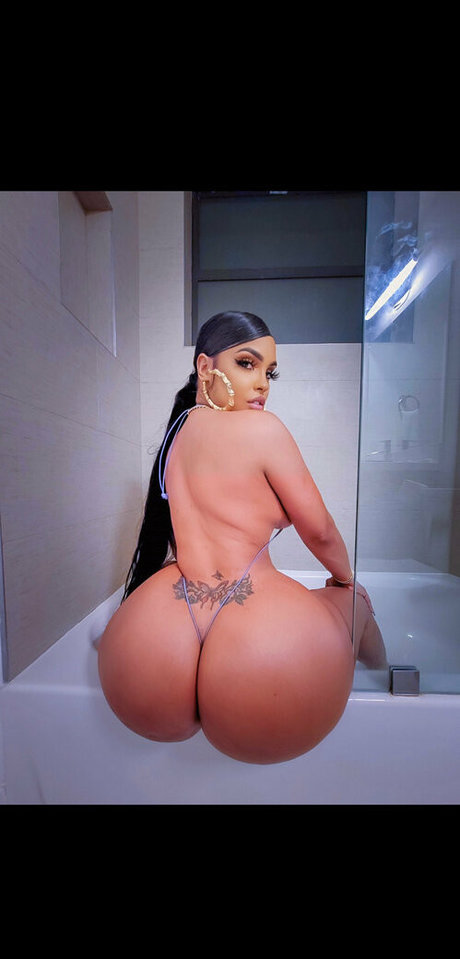 prettydreamgirl model naked pics