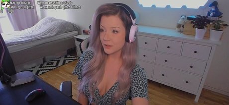 Lillithy nice pornstar pics