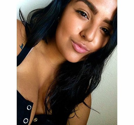 Charlotte Godoy sexy star pic