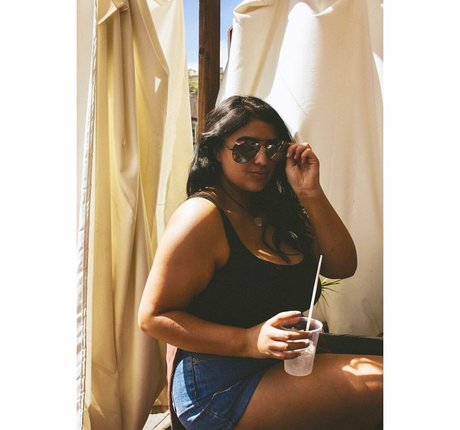 Charlotte Godoy model nudes images