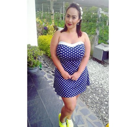 Erica Blaalz naked model image