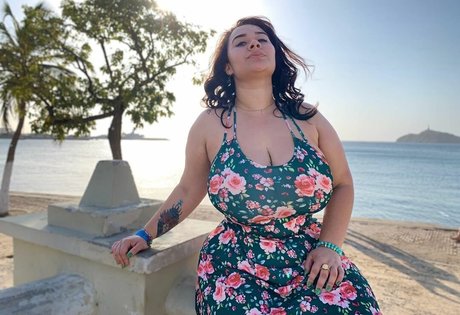 black female onlyfans erotic picture