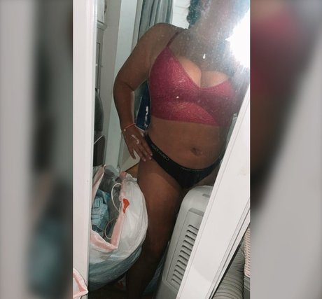 Pinkyypieee model adult picture