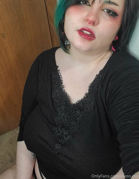 awoo exe model sex picture