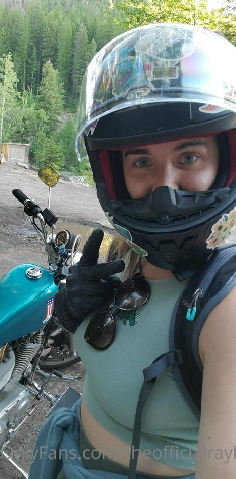 theofficialraybaby Quick photo