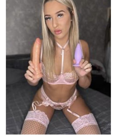 naughtyjordy126 pornstar nude images