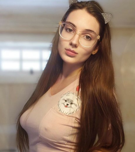 Dumbeddowndinosaur naked pornstar pictures