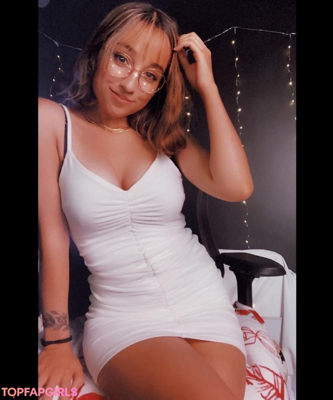 Maya ASMR star naked gallery