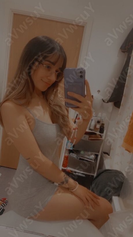 Maya ASMR hot star pic