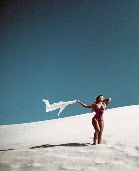 Tamra Dae sexy actress image