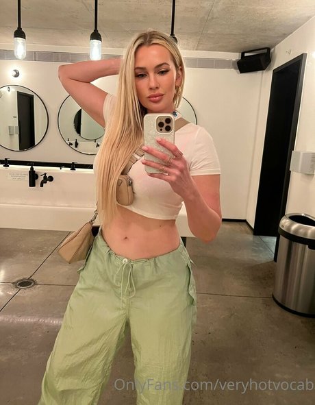 veryhotvocab perfect model pic