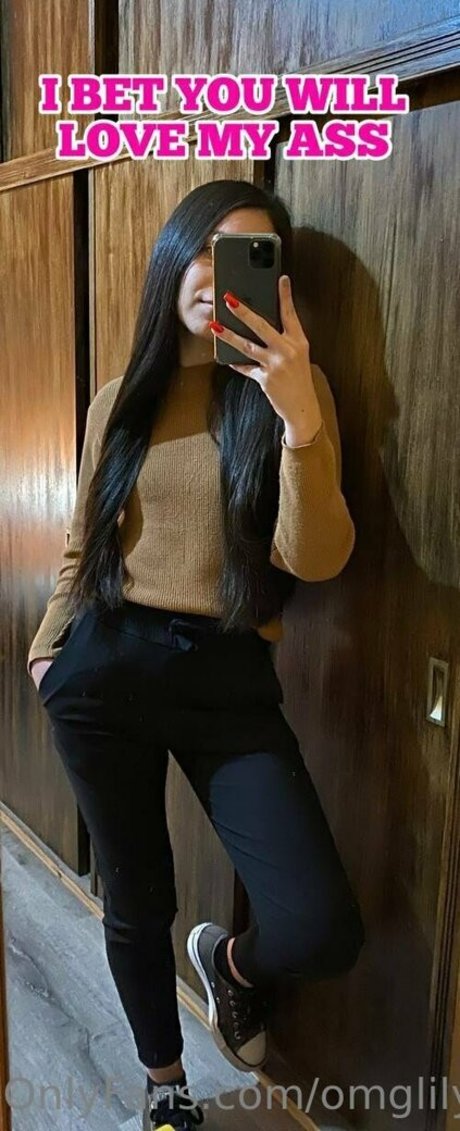 omglily model top img