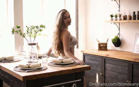 blondeany hd pornstar galleries