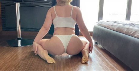 blondeany hd pornstar galleries