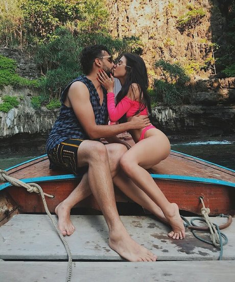 pregnant ebony onlyfans nudes picture