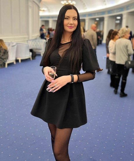 ASMR Kate Lullaby model top archive