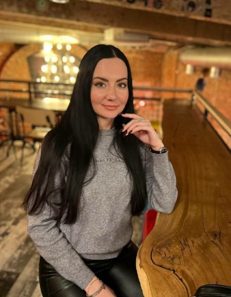 ASMR Kate Lullaby star nude photo