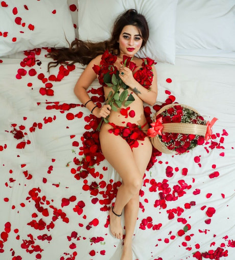 Ankita Dave hot actress pic