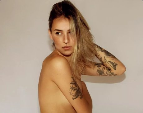 Munique Brum pornstar high quality gallery