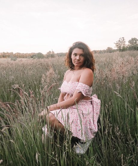 Hannah Malvone nice star pics