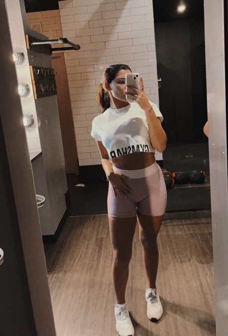 Hannah Malvone top actress picture