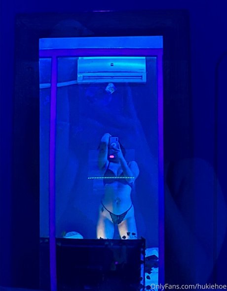 hukiehoe nudes model gallery