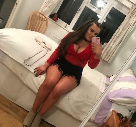 Kirsty Brittain pretty star image