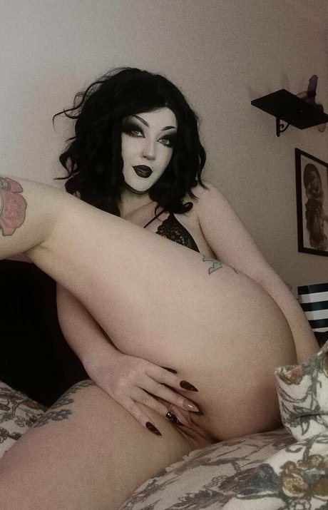 saltyy siren erotic model archive