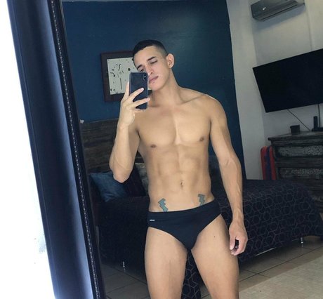 bcthaales xxx model picture