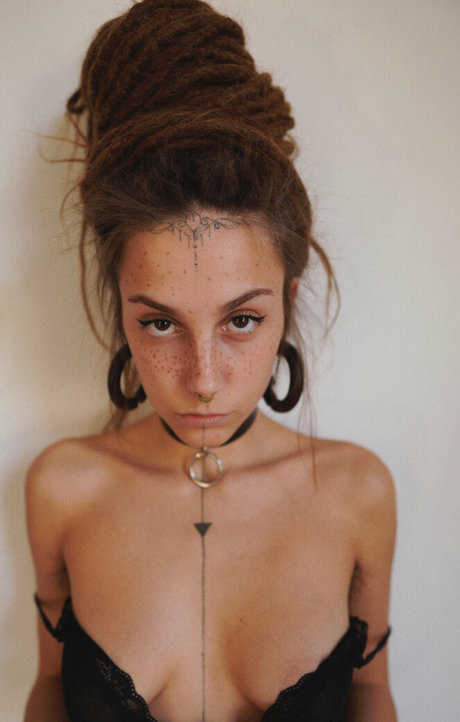 kaligayatrifree nude star archive