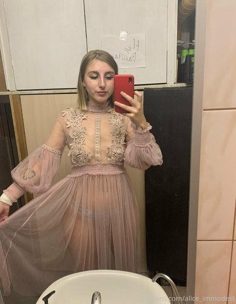 alice immodest Quick photo