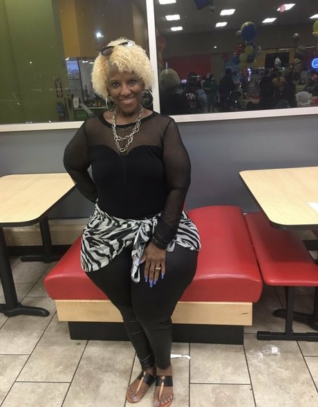 40 years old onlyfans free naked pictures