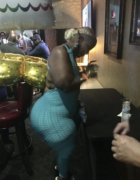 mother onlyfans sexy naked photos