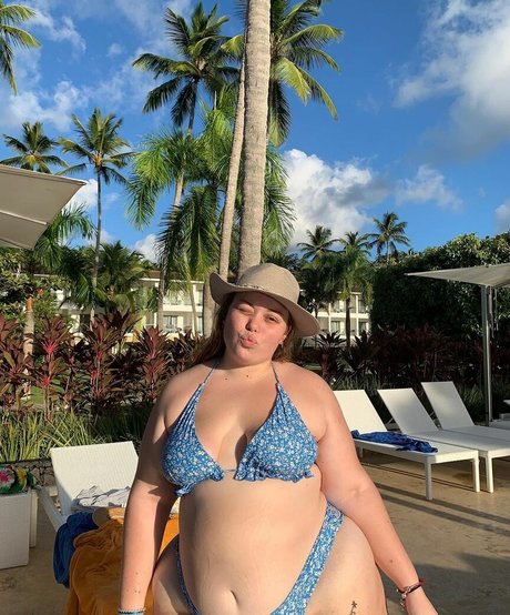 LuciaMaison model naked pictures